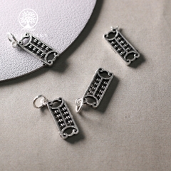 Charm bạc hình bàn tính treo 1