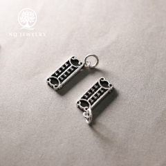 Charm bạc hình bàn tính treo 1