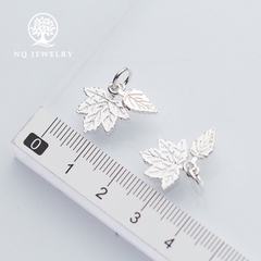 Charm bạc hình lá phong treo