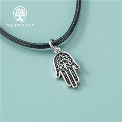 Charm bạc hình bàn tay hamsa treo