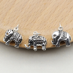 Charm bạc hình con voi nhỏ treo