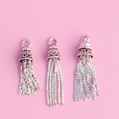 Charm bạc chuông tua rua treo