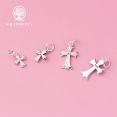 Charm bạc thái hình thánh giá treo