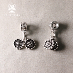 Charm bạc hình hoa hướng dương đôi