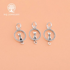 Charm bạc hình mèo ngồi vòng tròn treo