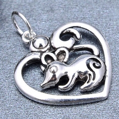 Charm bạc trái tim chứa chuột treo
