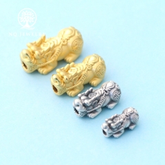 Charm bạc tỳ hưu mạ vàng