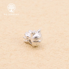 Charm bạc hồ ly 9 đuôi xỏ ngang