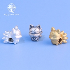 Charm bạc hồ ly 9 đuôi xỏ ngang