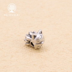 Charm bạc hồ ly 9 đuôi xỏ ngang