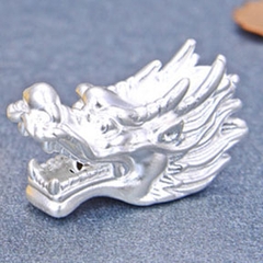 Charm bạc đầu rồng trắng xỏ ngang