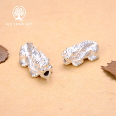 Charm bạc tỳ hưu bạc trắng xỏ ngang 30*12.5mm
