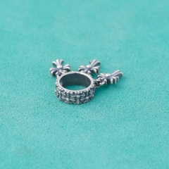 Charm bạc tròn lồng hạt có Thập giá treo