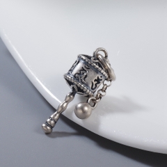 Charm bạc Kinh Luân treo