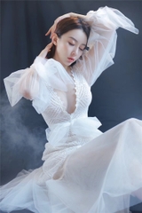 váy dạ hội màu trắng