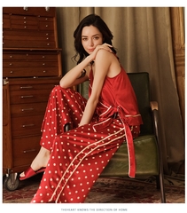 pijama màu đỏ