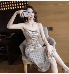 Váy nhung 2 dây chấm bi trang trọng