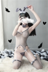cosplay tai thỏ xám