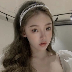 Bờm đính đá ngọc trai