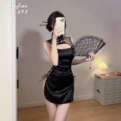 Váy ngủ sườn xám màng xuyên thấu