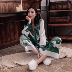 Bộ ngủ lụa satin con cò xanh lá