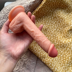 Dương vật giả trắng hồng châu Âu cỡ lớn gắn tường