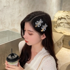 Cài tóc gấu caro