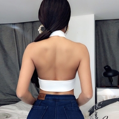 Áo croptop khoét ngực gợi cảm