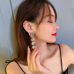 Khuyên tai ngọc nữ trái tim nhiều màu