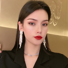 Khuyên tai bạc ngọc trai đính đá dài