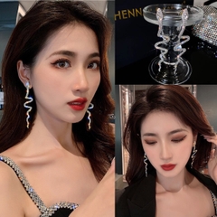 Khuyên tai rắn quyền lực