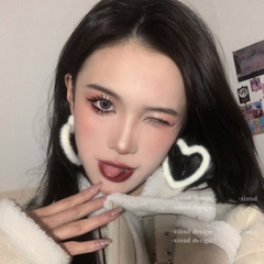 Khuyên tai nữ trái tim len