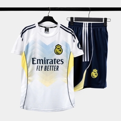 Quần áo bóng đá Real Madrid 2025/26 [Strivend thun mè Poly]