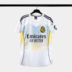 Quần áo bóng đá Real Madrid 2025/26 [Strivend thun mè Poly]
