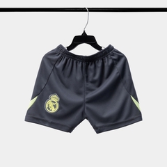 Quần áo trẻ em Real Madrid 2025/26 [Strivend]