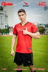 Quần áo bóng đá Beyono Gunn
