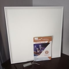 Đèn led Panel âm trần gài xập khung xương nhôm kích thước 600*600mm bảo hành 2 năm