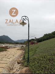 Cột đèn trang trí khuôn viên sân vườn, biệt thự cao 4.5m mẫu DC06 tay đèn hoa văn 1 nhánh HD09 chùm CH09-1, mã số ZCV-3303 zalaa