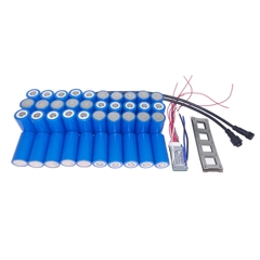 Bộ lưu trữ Pin năng lượng mặt trời zalaa cho đèn led thông số 25.6V-70AH/1792WH dành cho dự án chiếu sáng
