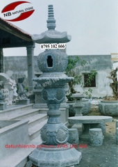 Đèn đá - 13