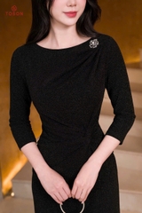 49008B95 - Đầm tay lỡ đen kim tuyến tạo xoắn