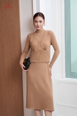 B6702 - Bộ len đính hoa cườm: Gile + Đầm