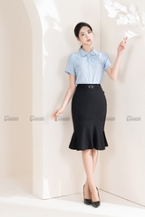 39001B62 - Chân váy đen gân hàn, cạp luồn khuyên trang trí..