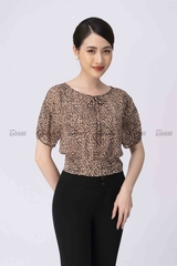 22011B31 - Quần đen, dáng ôm cạp thấp 7cm.
