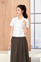 13113K96 - Áo linen kem kẻ cổ sen