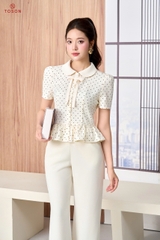 11004J66 - Áo đũi kem chấm bi cổ sam đính nơ