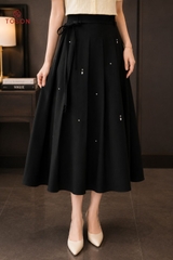 34056B96 - Chân váy đũi đen xòe đính cườm