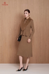 B6704 - Bộ len cổ lông: Gile + Đầm (Freesize)