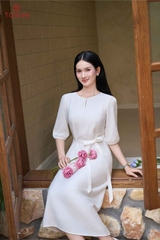 44198W97 - Đầm linen trắng dáng suông bấu ly thân trước