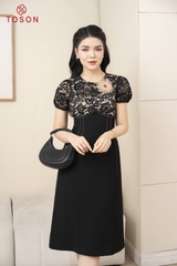 46218B93 - Đầm ren đen đính hoa, dáng suông A.